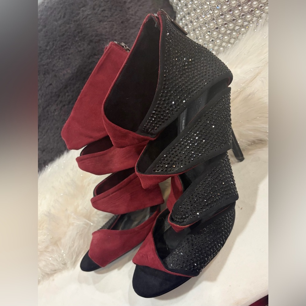 EXPRESS - Size 9 Elegant Black Rhinestone and Burgandy Red Women's Heels